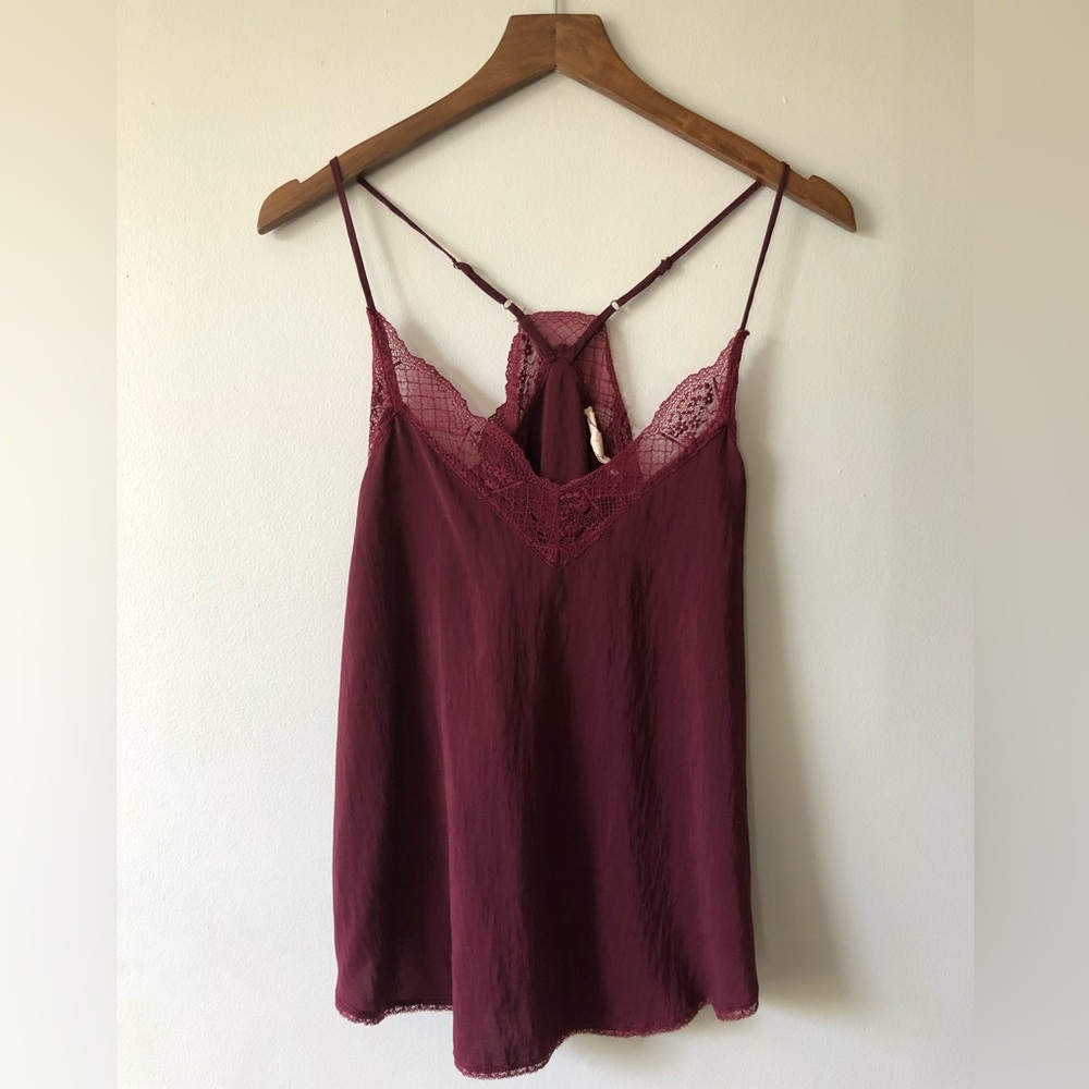 LoveStich Cranberry lace trimmed razor back camisole- size M